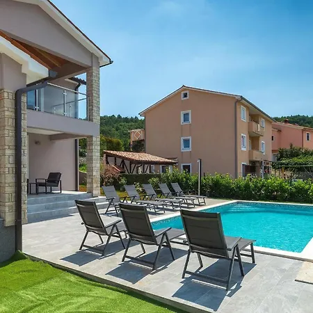 Holiday home Fiolla